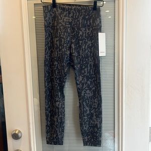 NWT - Lululemon Wunder Train HR 25” Legging
